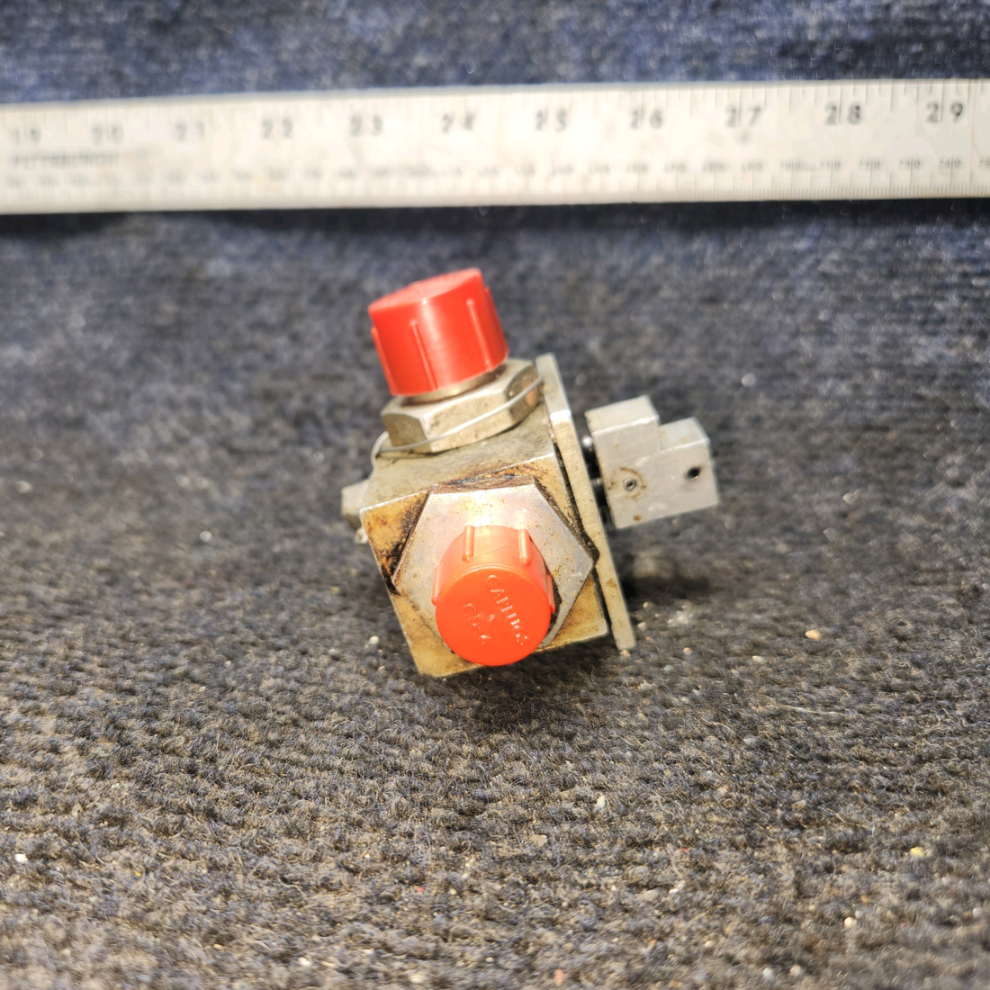 Used aircraft parts for sale, 0513120-6 Cessna 172 E Fuel Selector Valve Assembly with Shaft and Handle