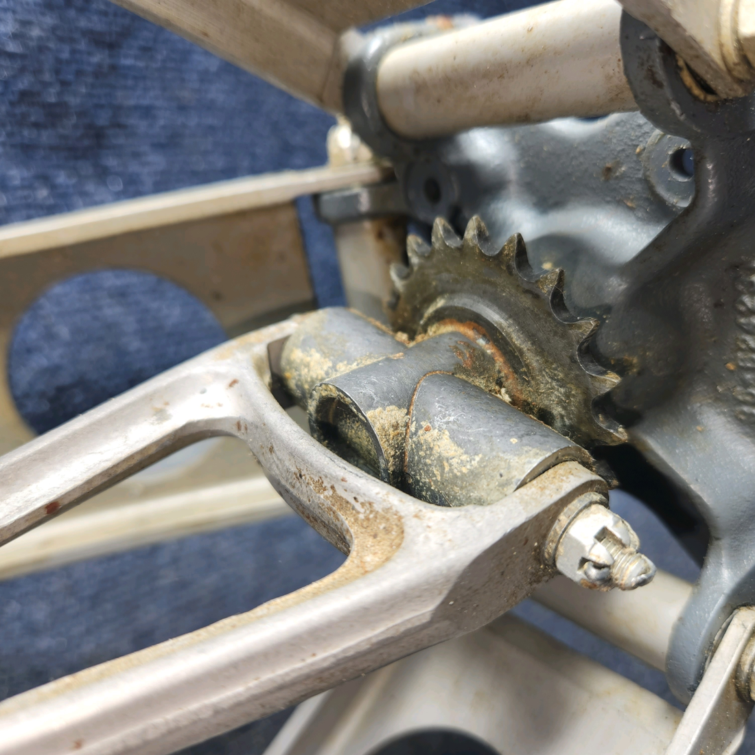 Used aircraft parts for sale, 35-524041-602 Beechcraft F35 Control Column Assembly With Hanger, Knees, Links