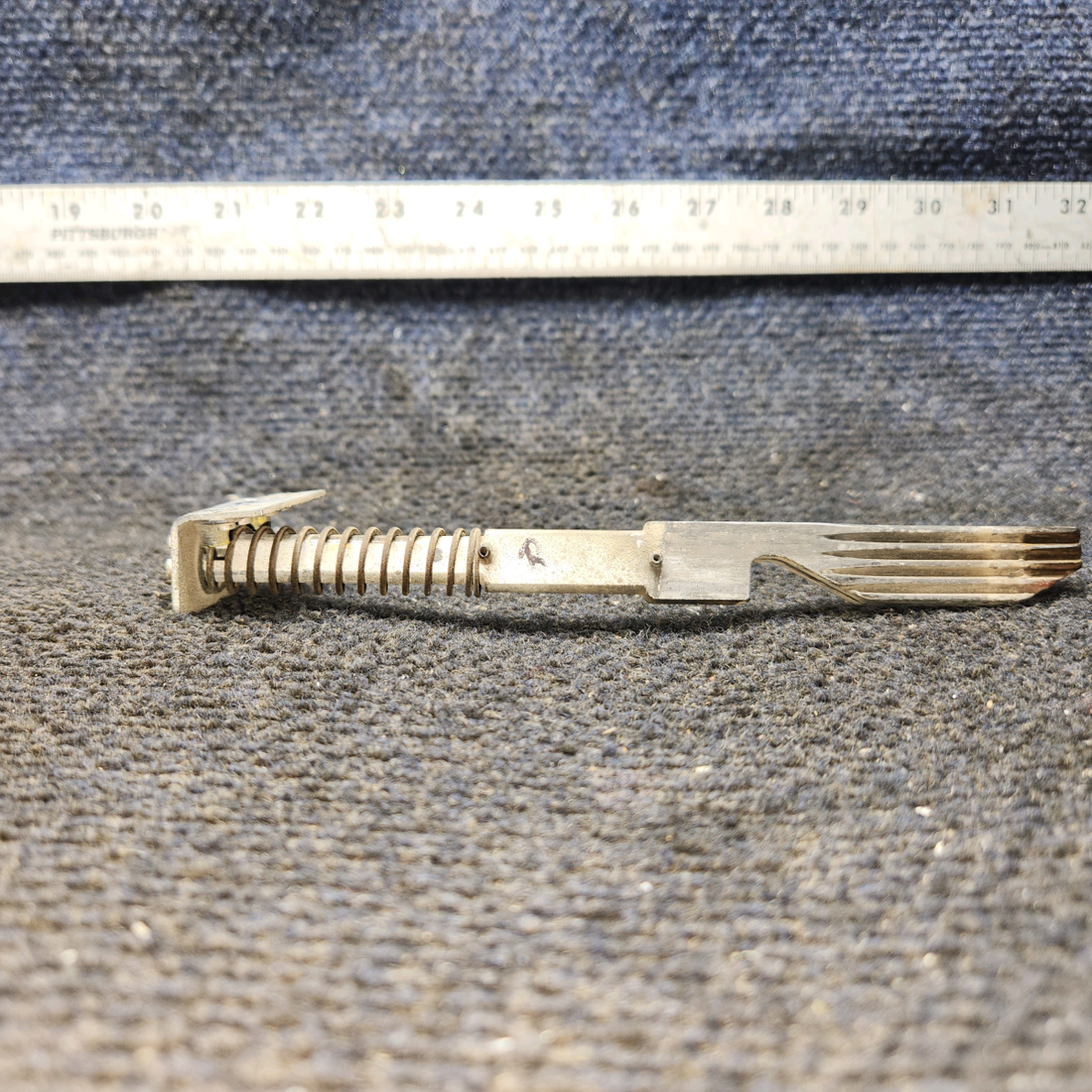 Used aircraft parts for sale, 0511260-2 cessna 150G Door Latch Bolt – RH