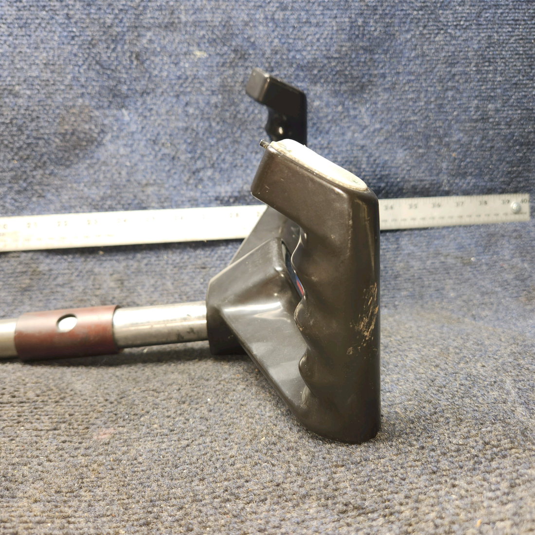 Used aircraft parts for sale, 85292-007 Piper PA28-161 Control Wheel Assy w Mic Switch (L: 14”, Dia: 1.125”)