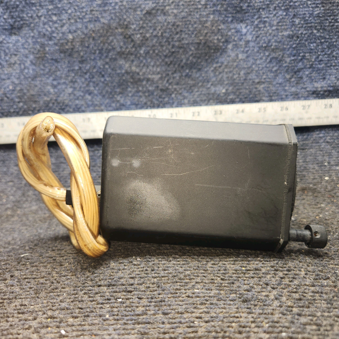 Used aircraft parts for sale, ID-825 Narco Avionics Piper PA-28-140 Localizer Glideslope Indicator With connector
