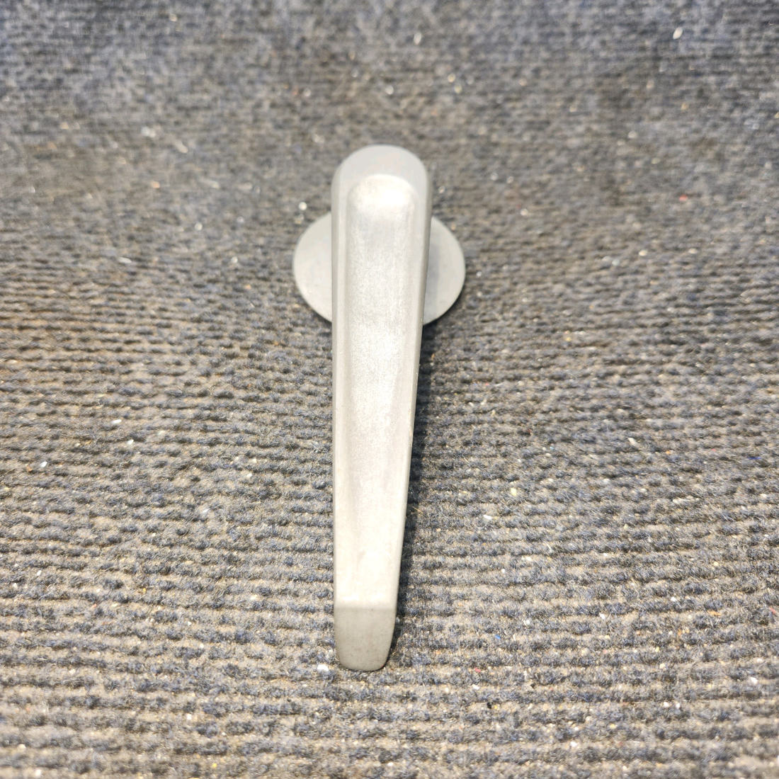 Used aircraft parts for sale, 0711027-1, 0511189-1 Cessna 172E Inside Cabin Door Handle LH or RH w/ Clip