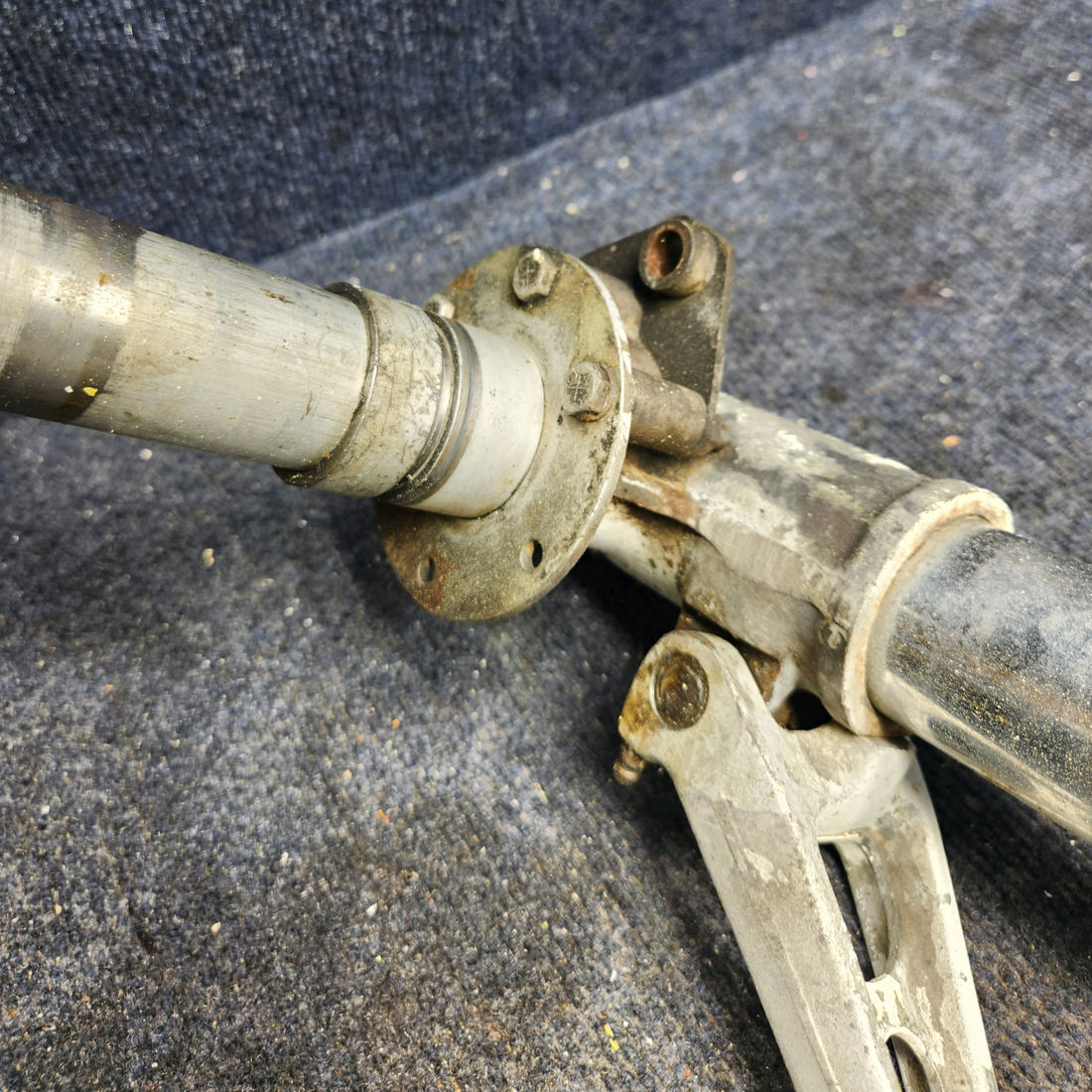 Used aircraft parts for sale, 33-810000-1 Beechcraft 35-33 Main Landing Gear - LH