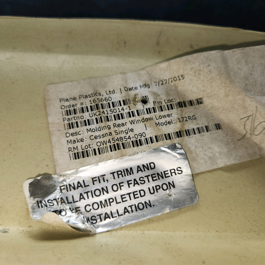 Used aircraft parts for sale, 2415014-7 Cessna 172RG MOLDING REAR WINDOW LOWER
