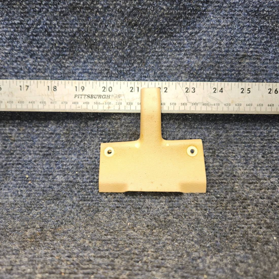 Used aircraft parts for sale, 67556-000 Piper PA28-140 WINDSHIELD TRIM STRIPDOWN STRIP