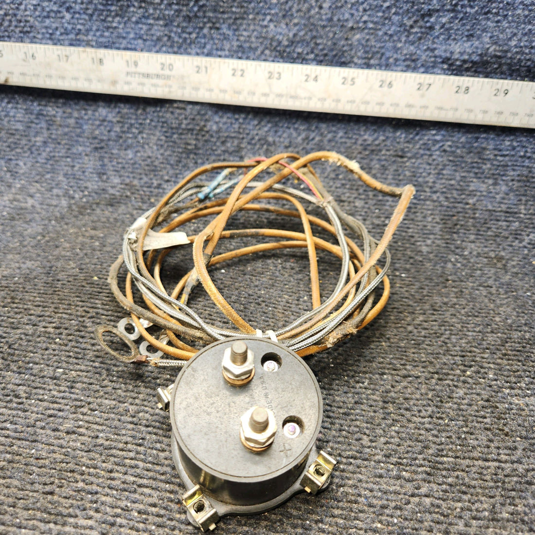 Used aircraft parts for sale, 0511068-4 Cessna C175 Cylinder Head Temperature Gauge with Probe
