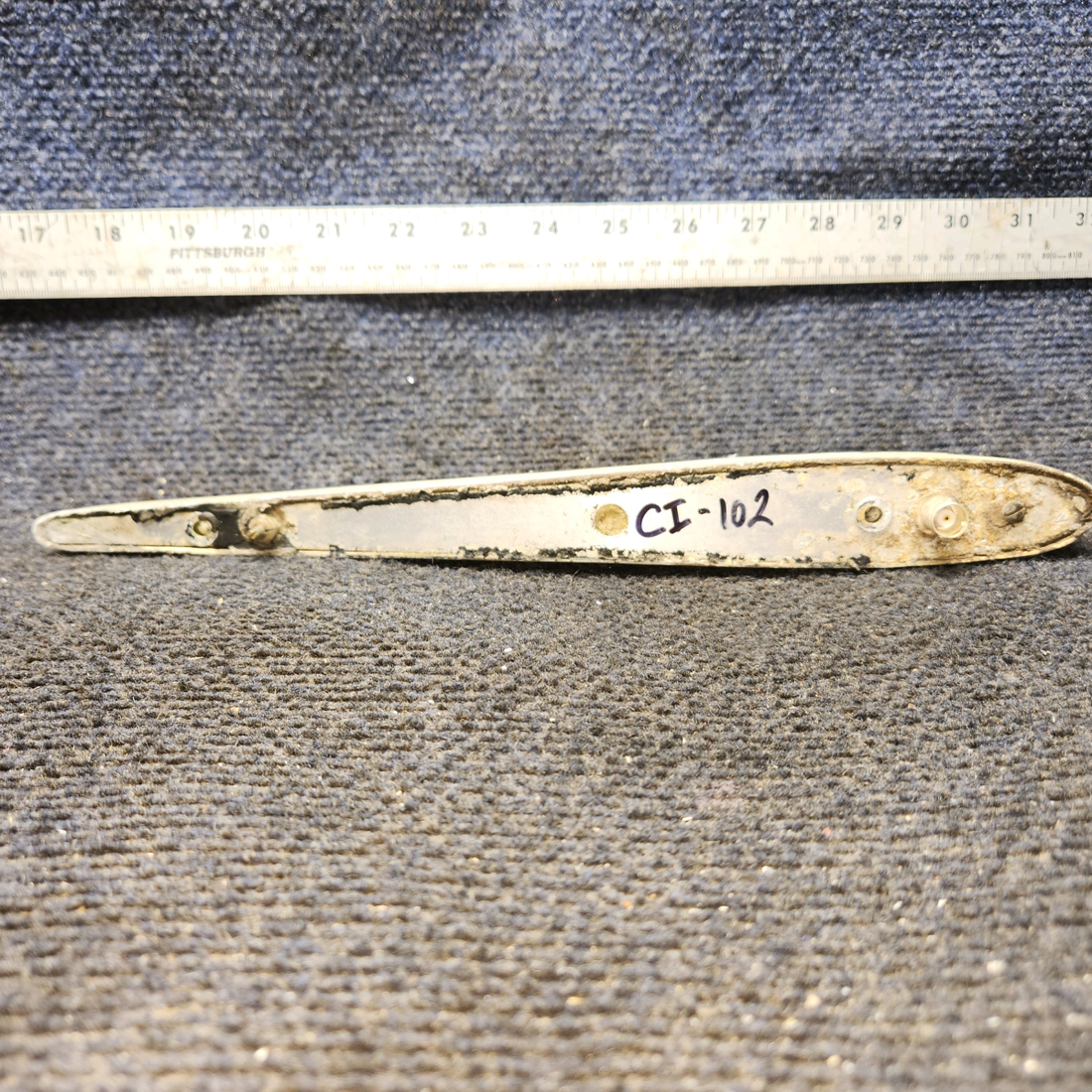 Used aircraft parts for sale, CI-102 Cessna 182G Marker Beacon Antenna