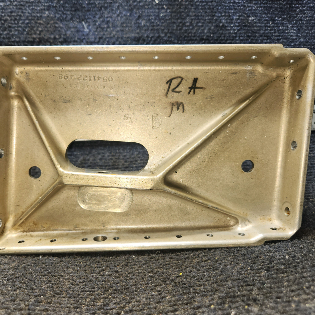 Used aircraft parts for sale, 0541122-2 Cessna 172E Main Gear Support Inboard RH