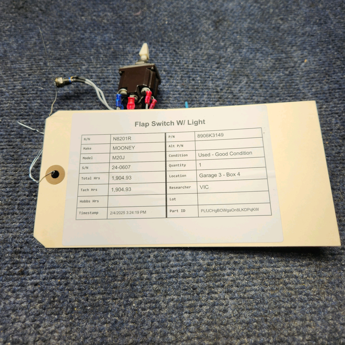 Used aircraft parts for sale, 8906K3149 MOONEY M20J FLAP SWITCH W/ LIGHT