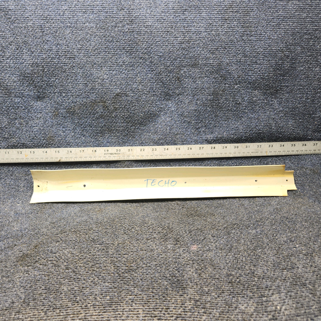 Used aircraft parts for sale, 2415014-3 Cessna 172RG COVER CENTER POST