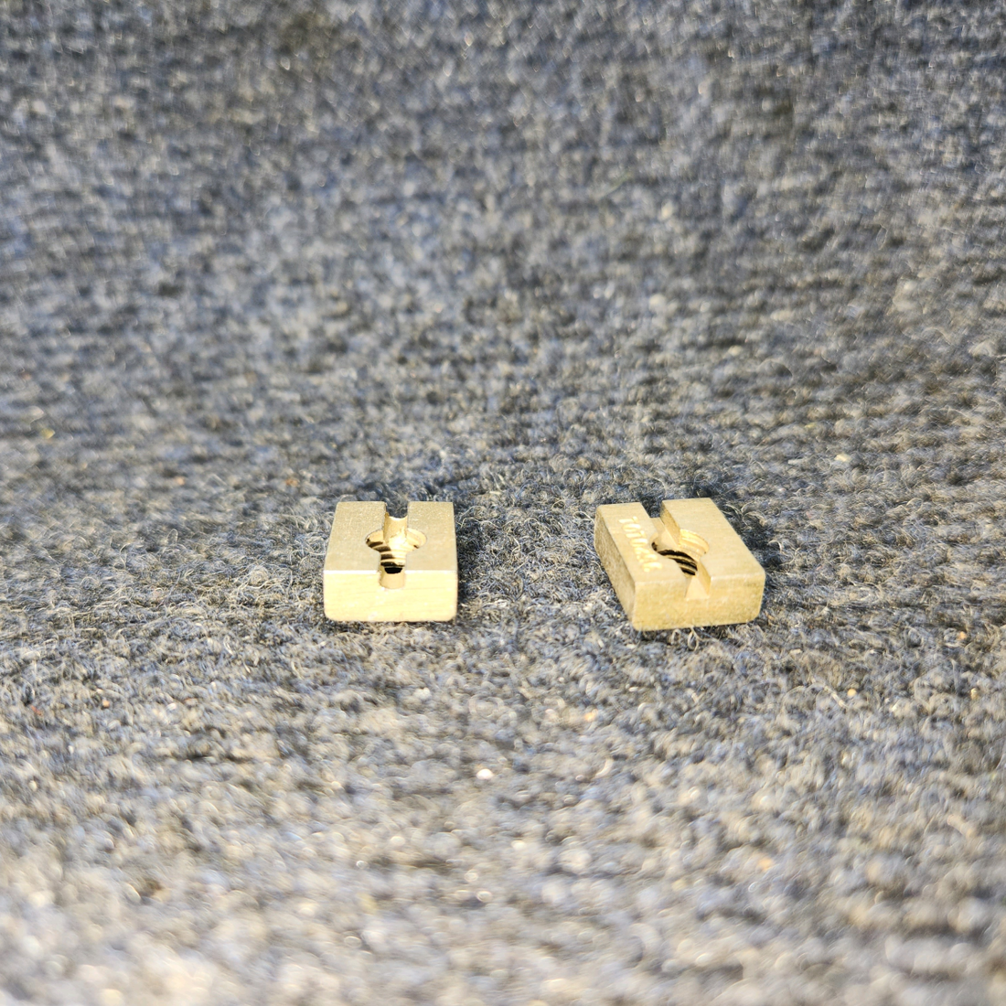 Used aircraft parts for sale, 9520101 Goodyear Cessna 120, 140, 140A • 170 series disc-drive key Set of 2