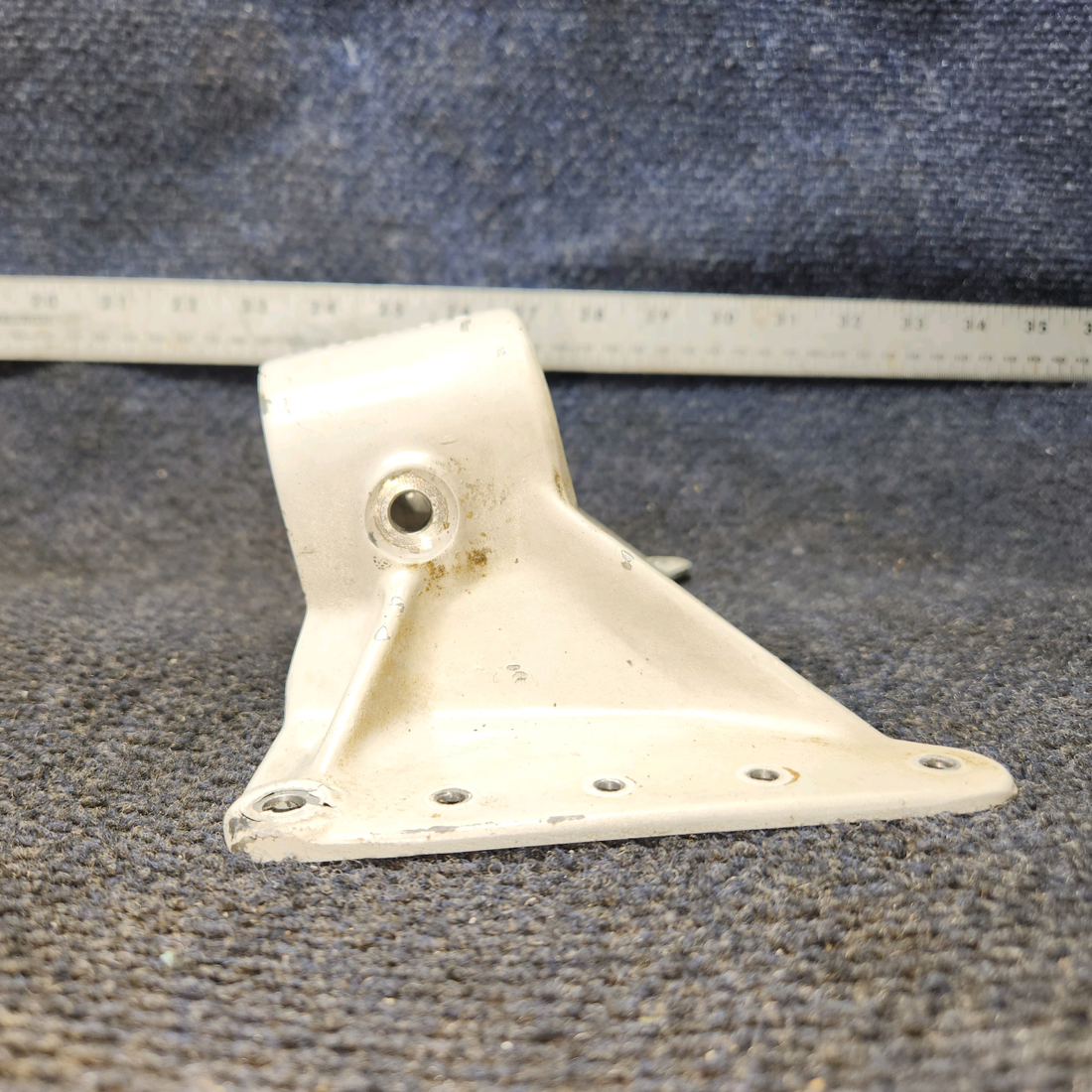 Used aircraft parts for sale, 0543013-1 Cessna 172E Upper Nose Gear Fitting