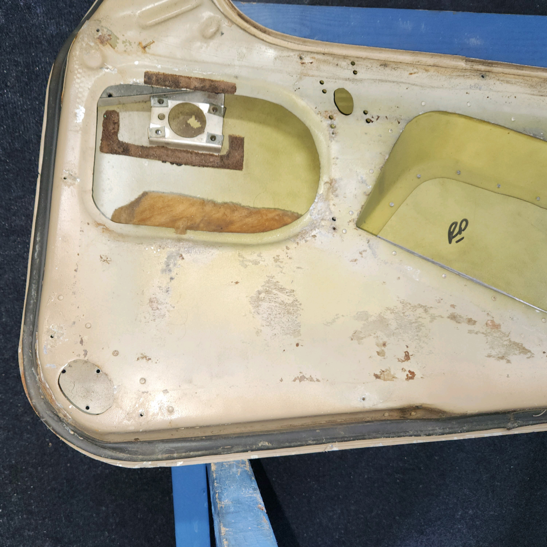 Used aircraft parts for sale, 79209-02 Piper PA28 Cabin Door - No Latches or Hinges