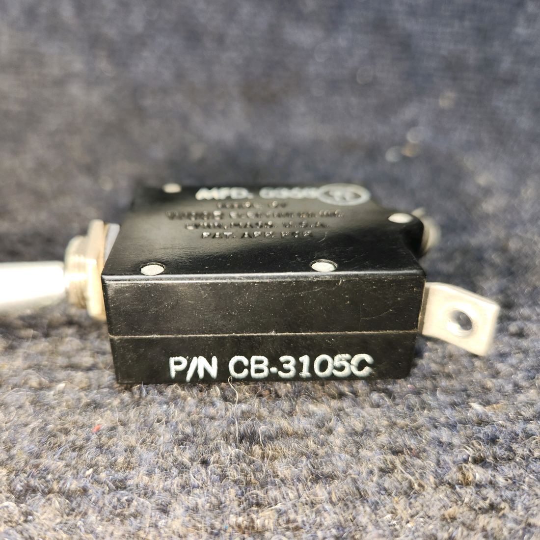 Used aircraft parts for sale, CB‑3105C Wood Electric BEECHCRAFT 95-55B Toggle Switch Circuit Breaker