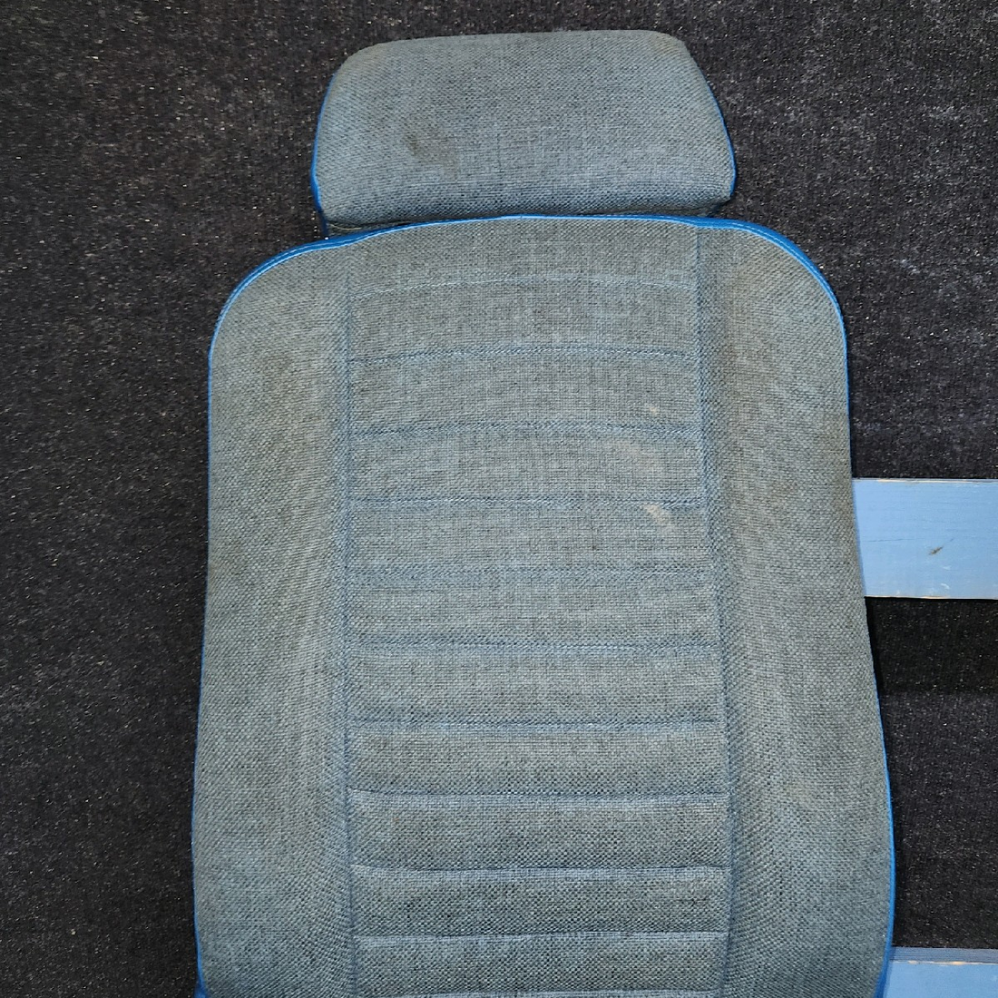 Used aircraft parts for sale, 79337-022 piper PA-28-181 Front Co-Pilot Seat Assembly – RH
