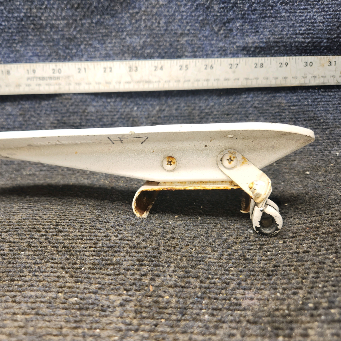 Used aircraft parts for sale, 0541154-1 cessna 150G Main Gear Step – LH or RH