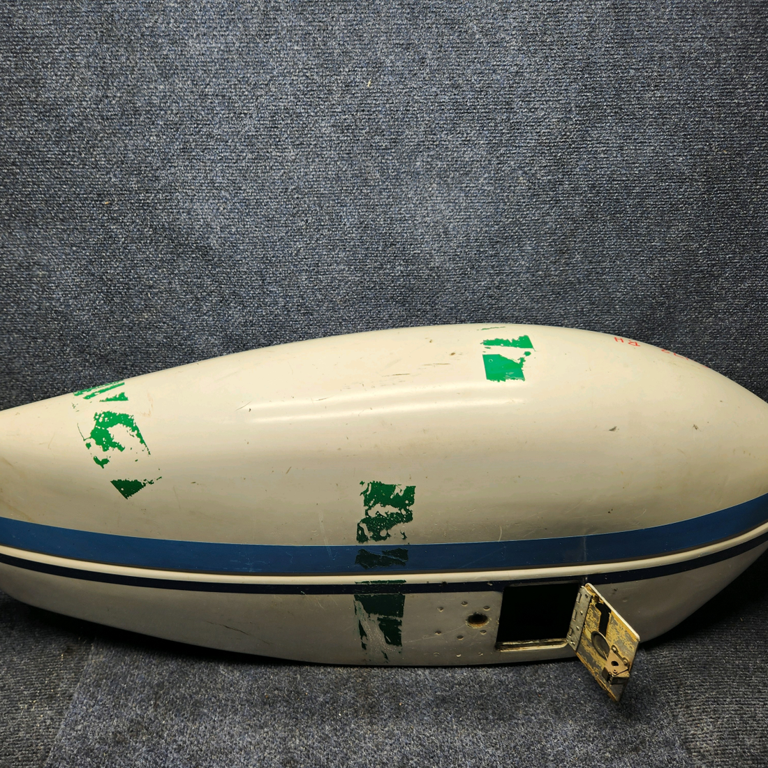 Used aircraft parts for sale, 0541223-16 Cessna  [part_model] WHEEL PANT ASSEMBLY RH W/ DOOR