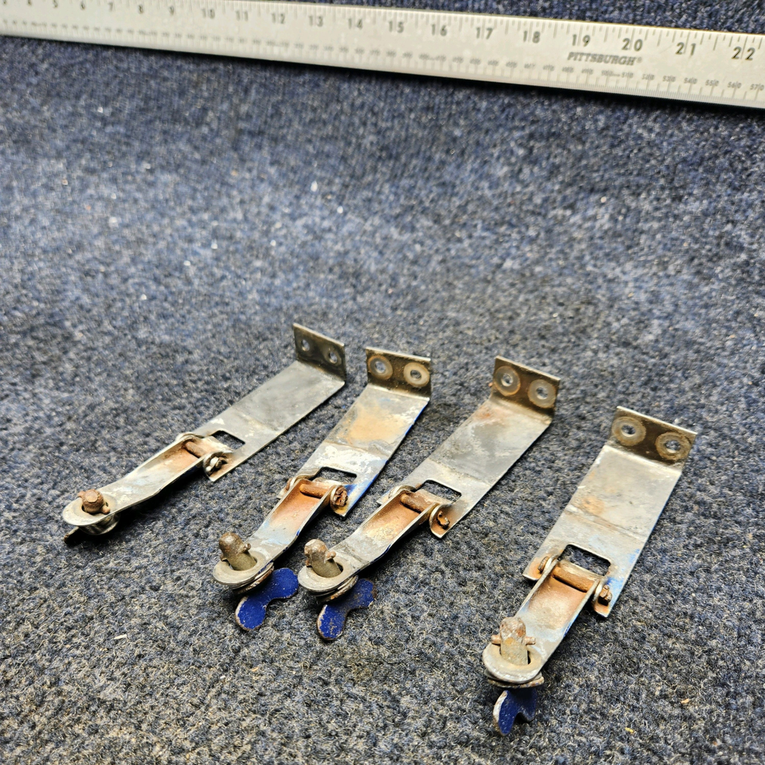 Used aircraft parts for sale, 12723-000 PIPER PA28-140 ENGINE COWL FASTENER "PRICE PER EACH"