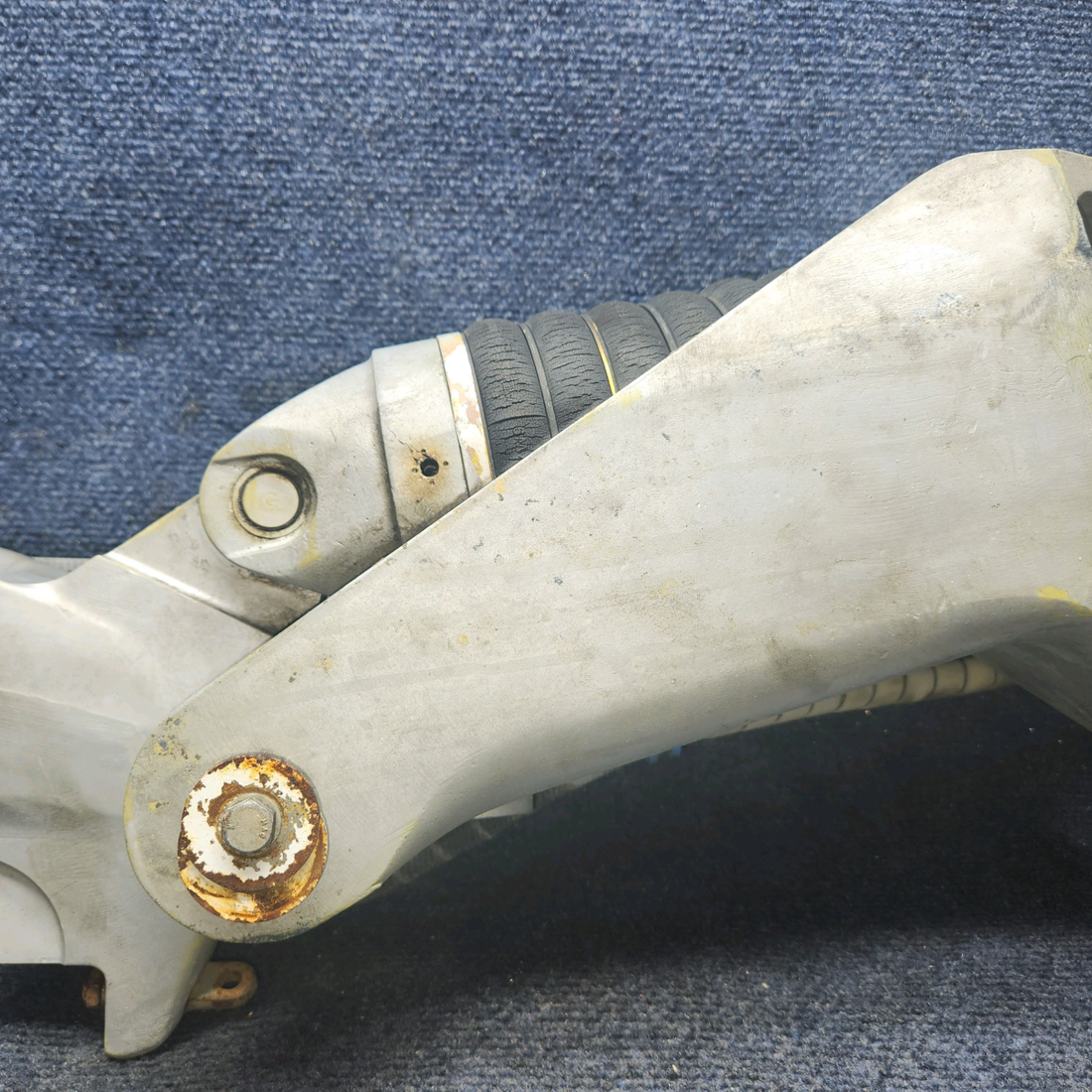 Used aircraft parts for sale, 169-810001-601 Beechcraft A24R Main Landing Gear Assembly LH