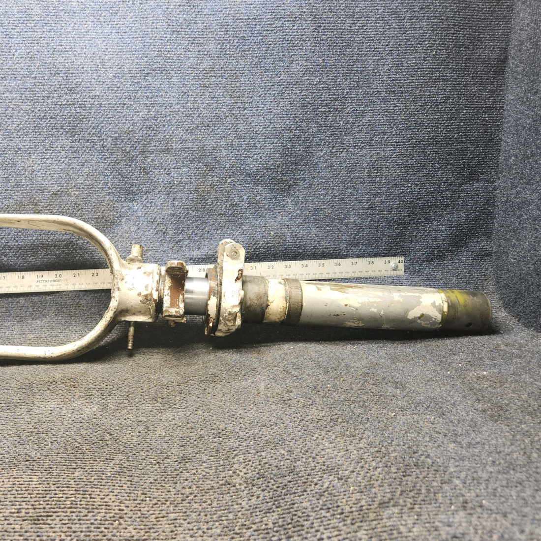 Used aircraft parts for sale, 0743600-200 Cessna 182G Nose Gear Assembly