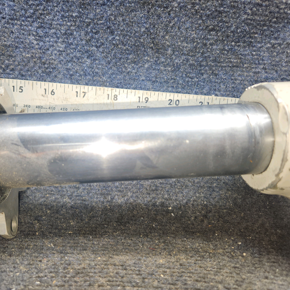 Used aircraft parts for sale, 67100-007 Piper PA32RT-300 Nose Gear Assembly – Less Trunnion