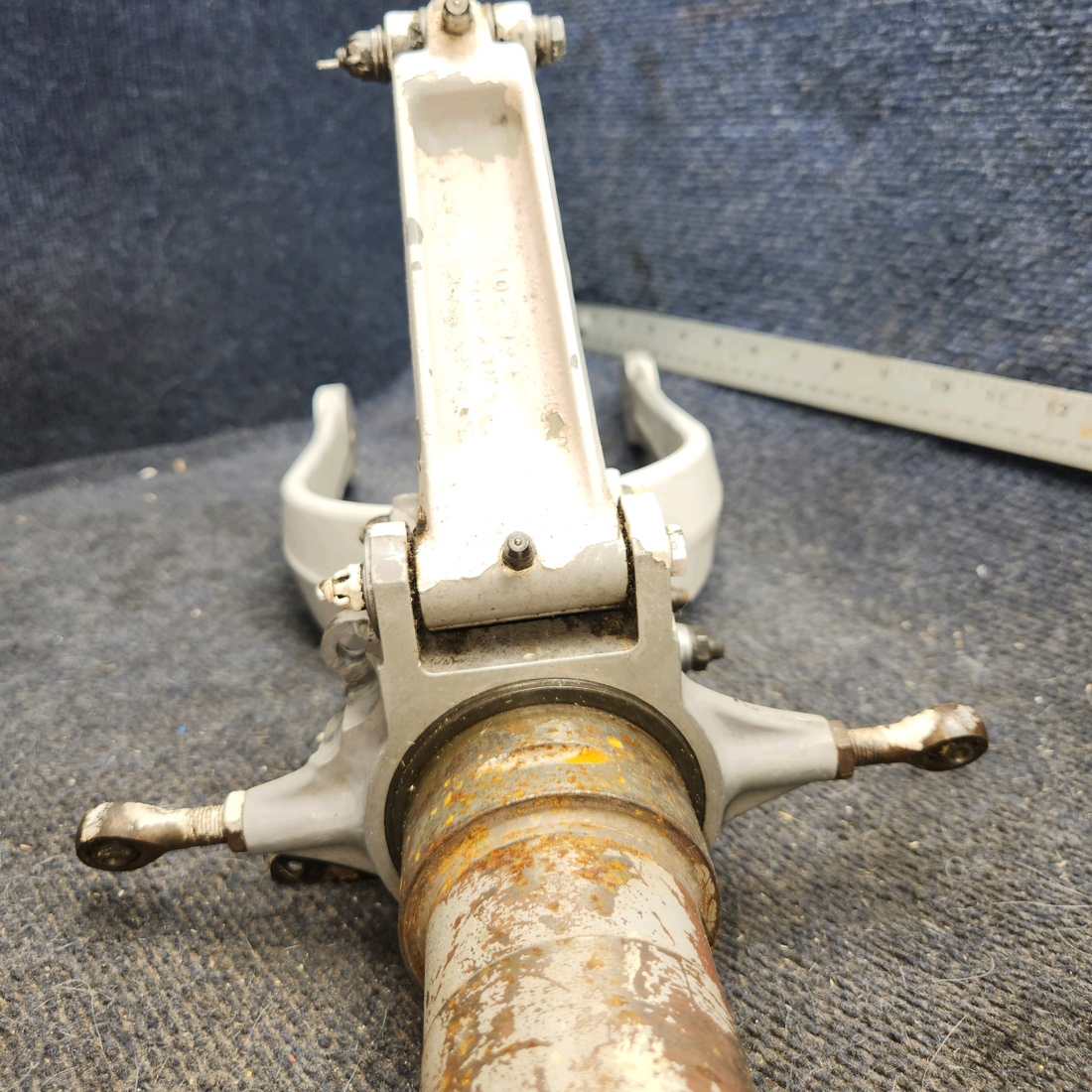 Used aircraft parts for sale, 0442504-3 cessna 150G Nose Landing Gear Strut Assembly