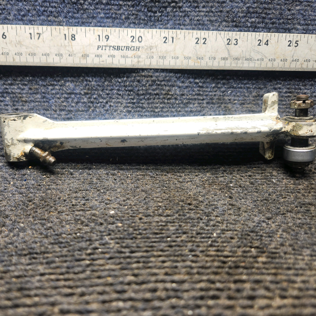 Used aircraft parts for sale, 35-815129 Beechcraft 35-33 Main Gear Retract Leg Assy - RH