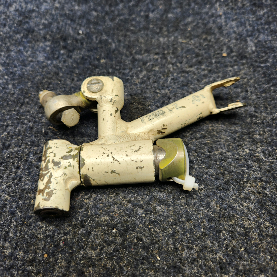Used aircraft parts for sale, 720012-501 Mooney Texas Several NOSE GEAR STEERING HORN ASSEMBLY