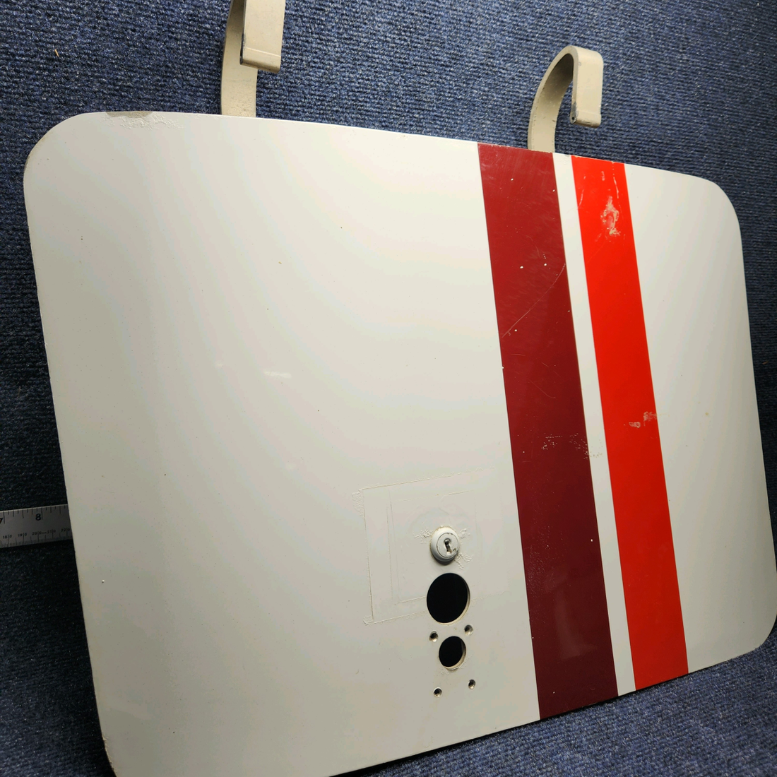 Used aircraft parts for sale, 0717037-6 PIPER- CESSNA-BEECH- MOONEY VARIOS CESSNA 172 RG BAGGAGE DOOR STRUCTURE