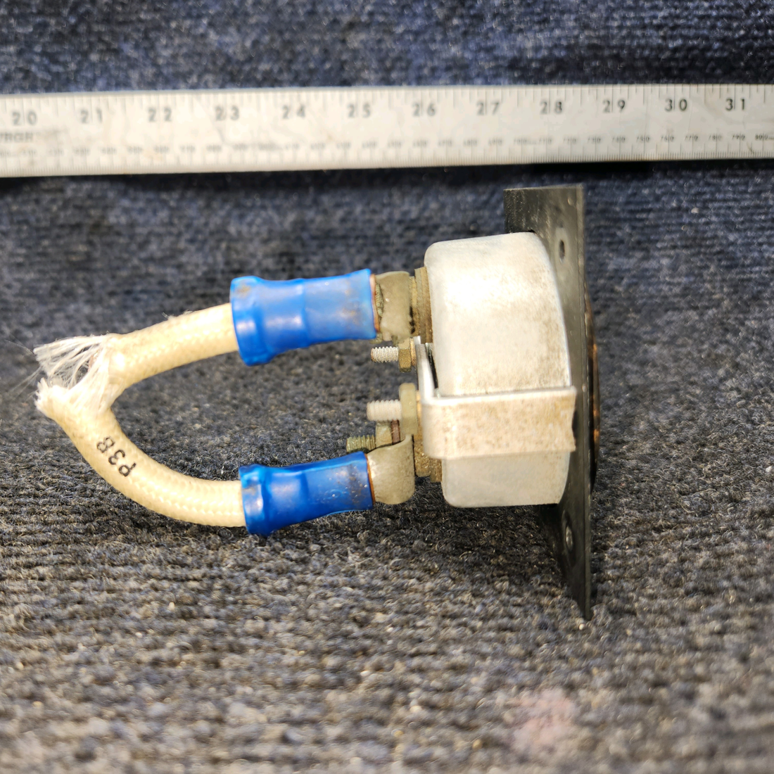 Used aircraft parts for sale, D-2119-1 Piper PA28-140 Alternator Ammeter Indicator with Black Faceplate (0–60 Amps)