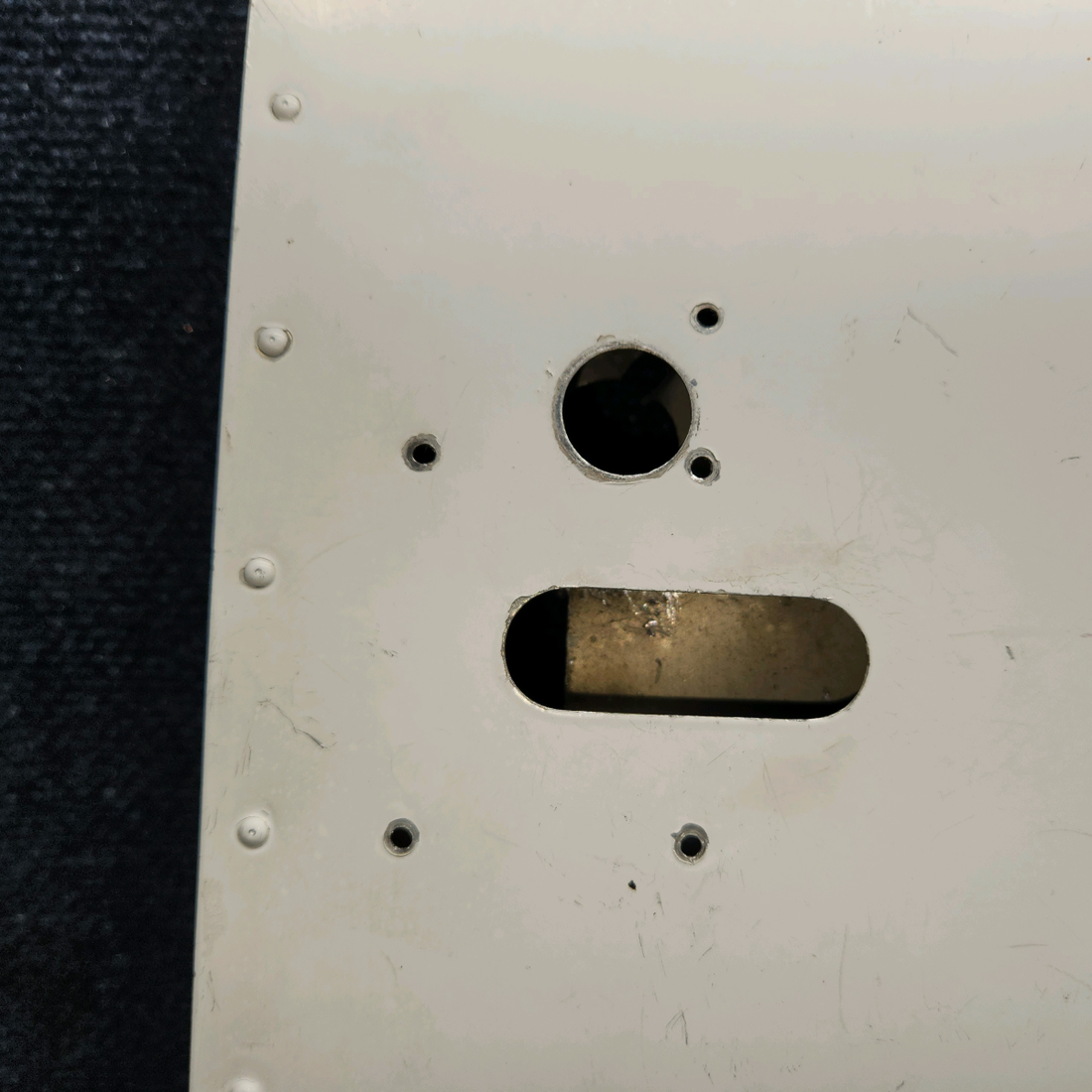 Used aircraft parts for sale, 0711101-33 Cessna 172E Baggage Door Structure