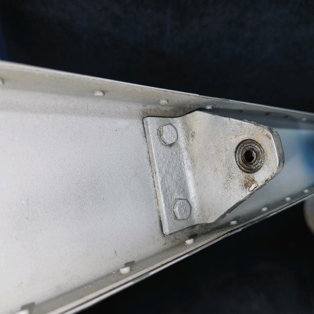 Used aircraft parts for sale, 66975-004 Piper PA28-161 Vertical fin