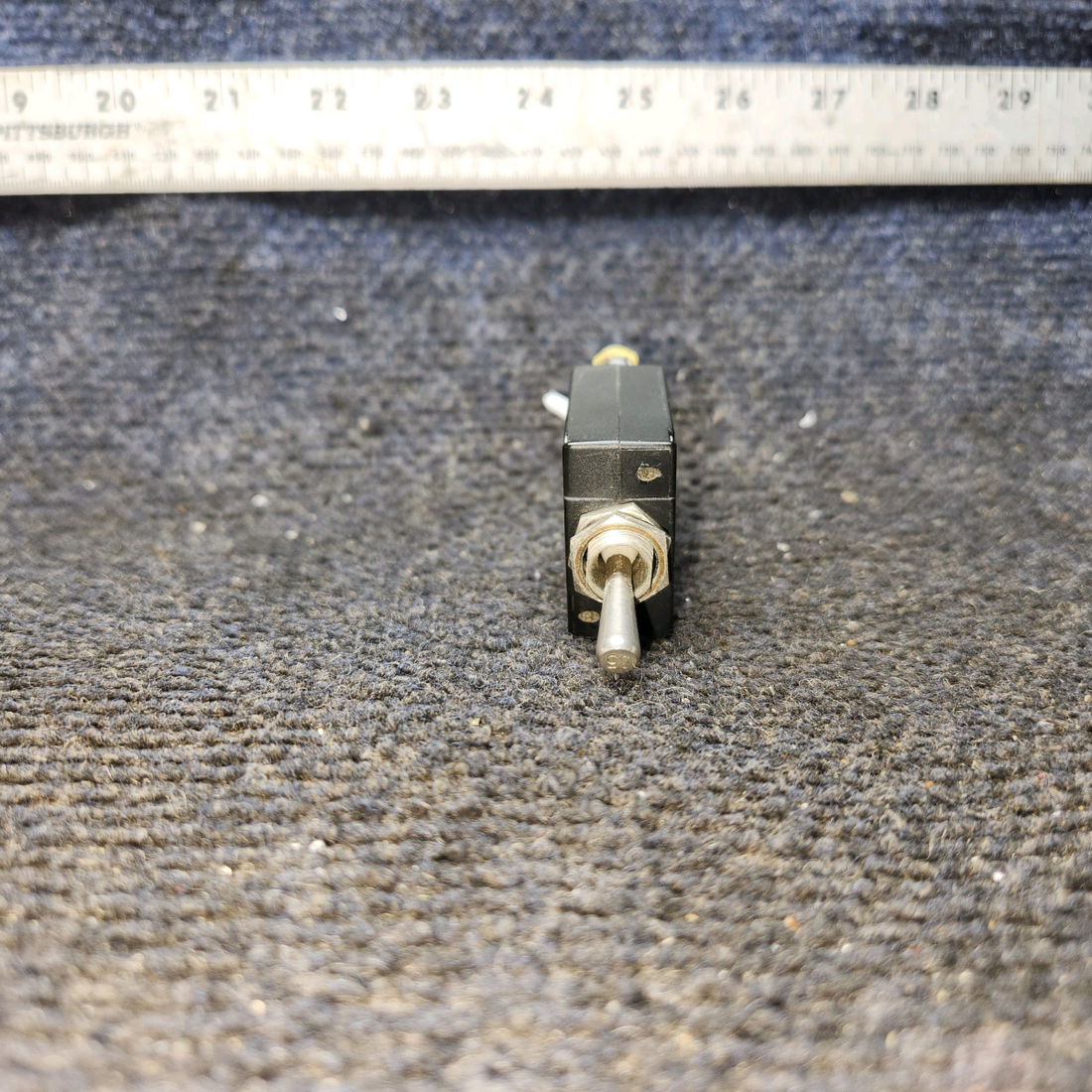 Used aircraft parts for sale, W31-X2M1G-35 Potter & Brumheld Cessna 182G Toggle Switch (Volts: 50 or 240) (Amps: 35)
