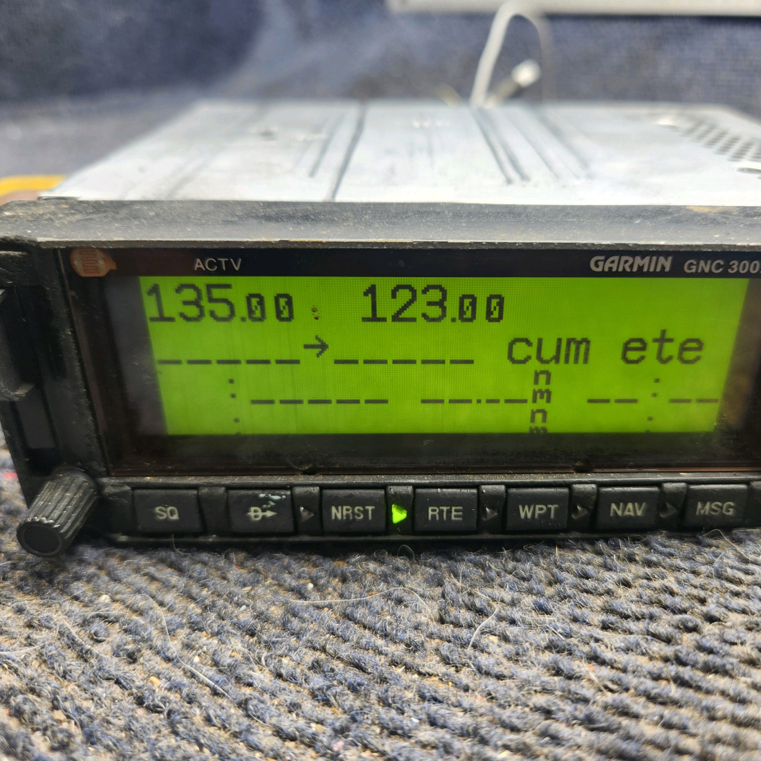 Used aircraft parts for sale, 011-00433-00 Garmin GNC-300XL cessna 172N GPS-Com Radio with Tray (Volts: 14)