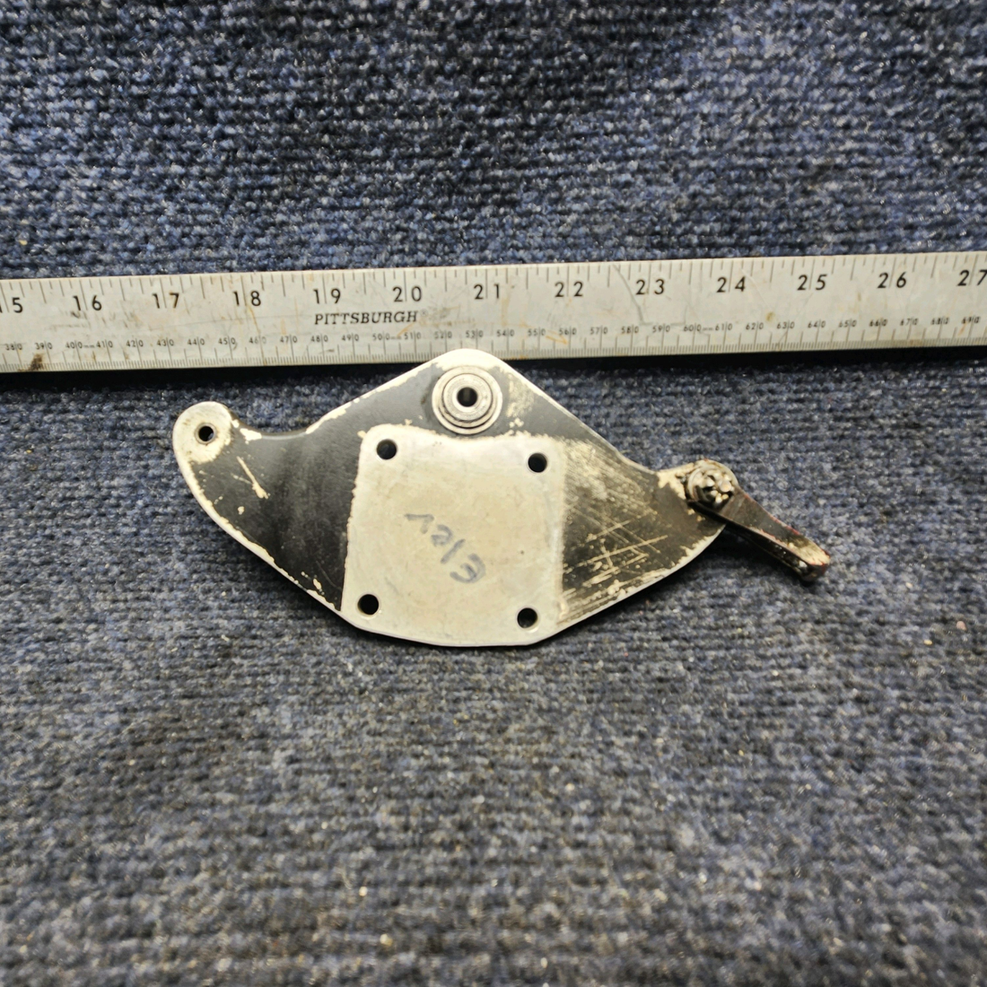 Used aircraft parts for sale, 0534122-1 CESSNA 172K BELLCRANK ASSEMBLY