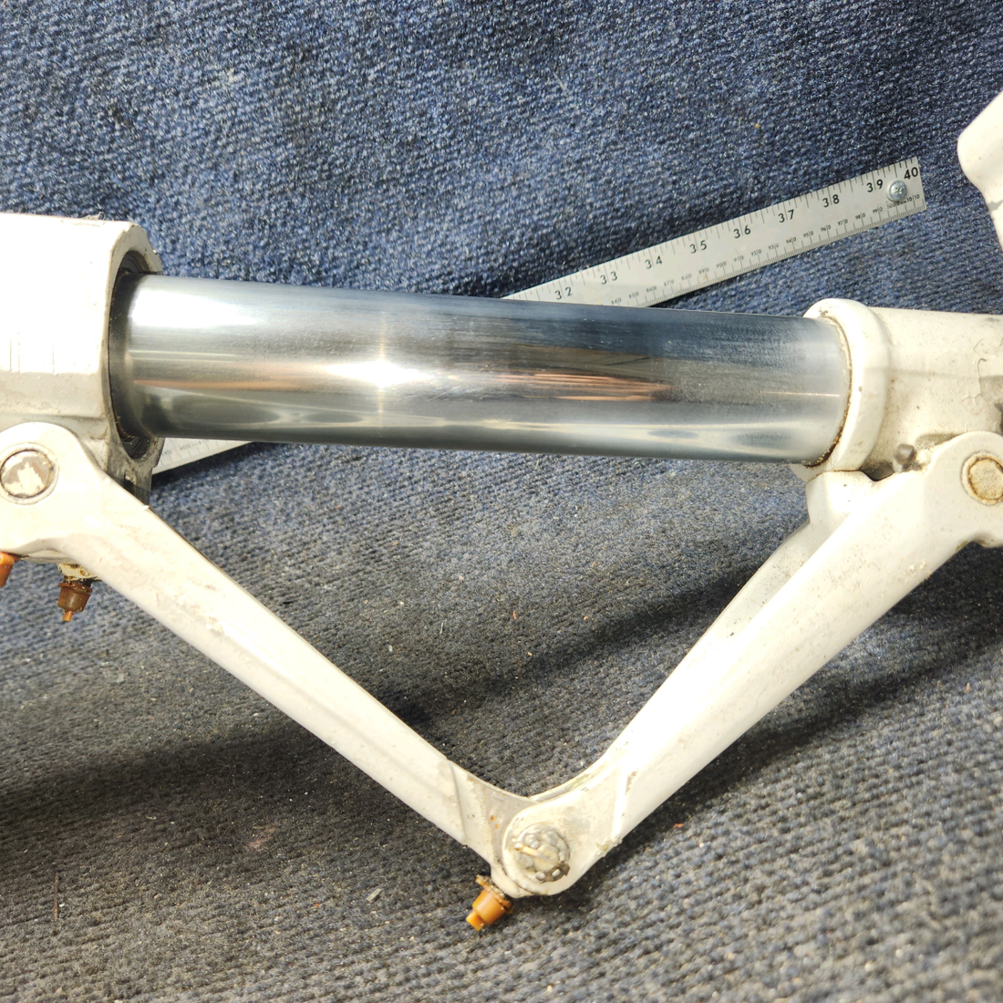 Used aircraft parts for sale, 95-810002-618 BEECHCRAFT 95-55B Gear Assy Main - RH