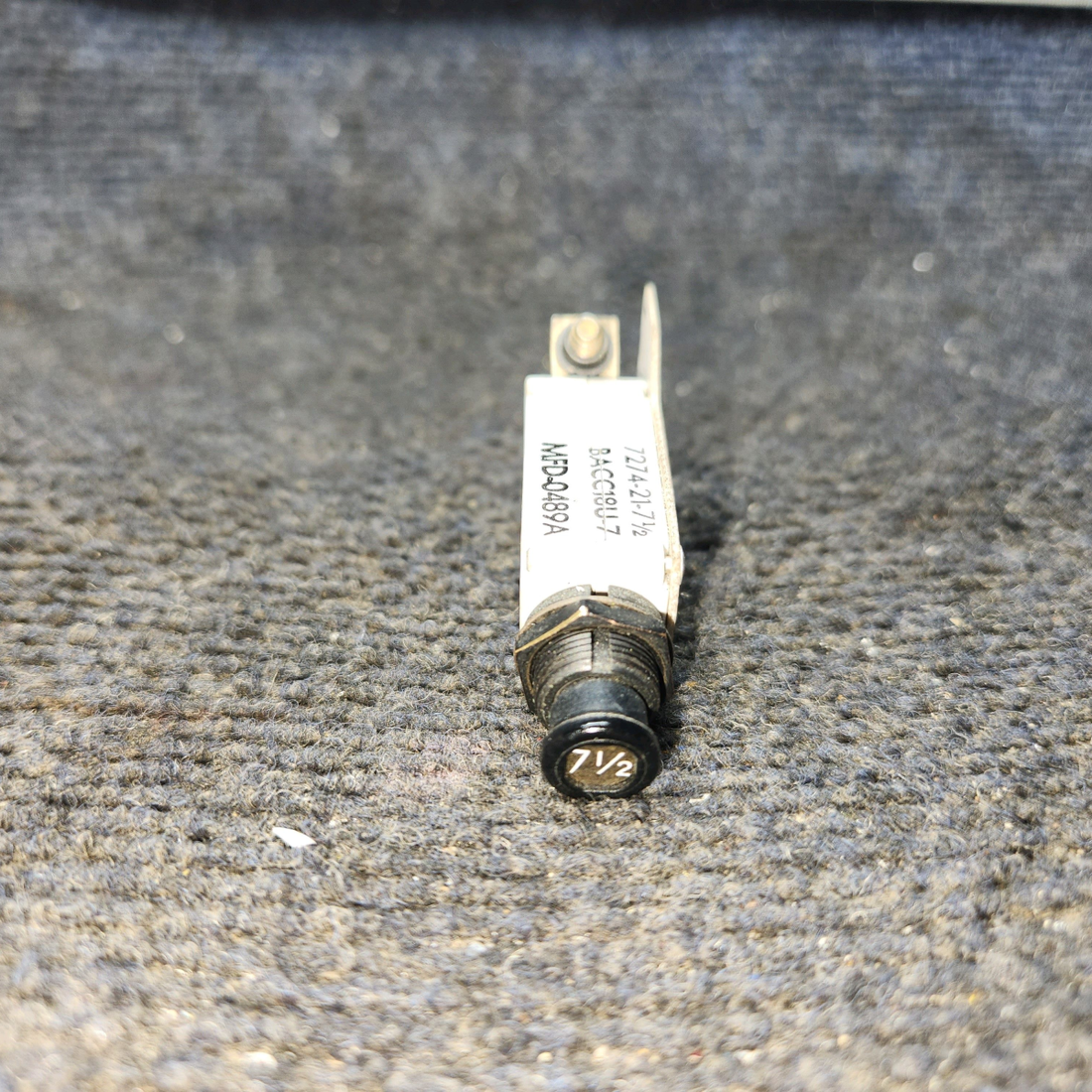 Used aircraft parts for sale, 7274-21-7.5 Klixon Cessna 172E Single phase circuit breaker - 7-1/2 amps