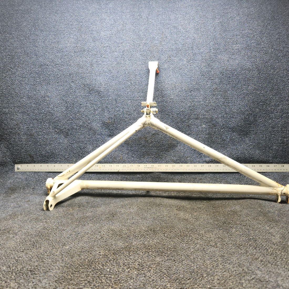 Used aircraft parts for sale, 35-815155-611 BEECHCRAFT 95-55B Main Landing Gear Retract Brace -  RH