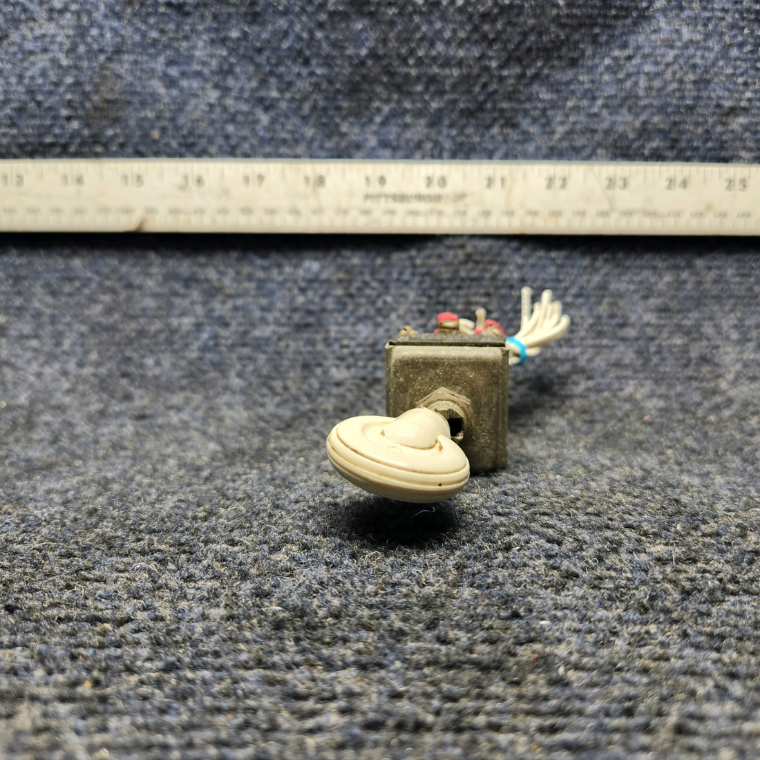 Used aircraft parts for sale, MS25127-E3 Beechcraft A24R Landing Gear Toggle Switch