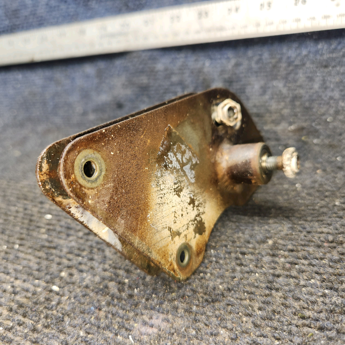 Used aircraft parts for sale, 0523223-1 cessna 150G Aileron Bellcrank Assembly – RH