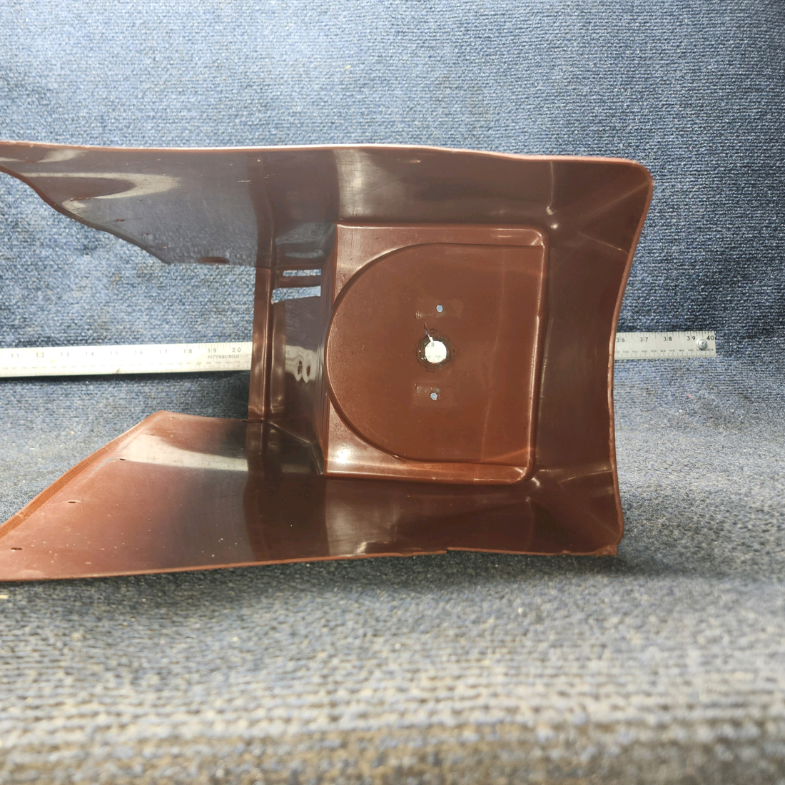 Used aircraft parts for sale, 0500233-1 Cessna 172F Center Console Cover Assembly