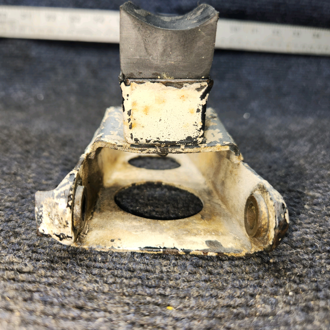 Used aircraft parts for sale, 63383-000 Piper PA28-140 Nose Gear Lower Torque Link Assembly