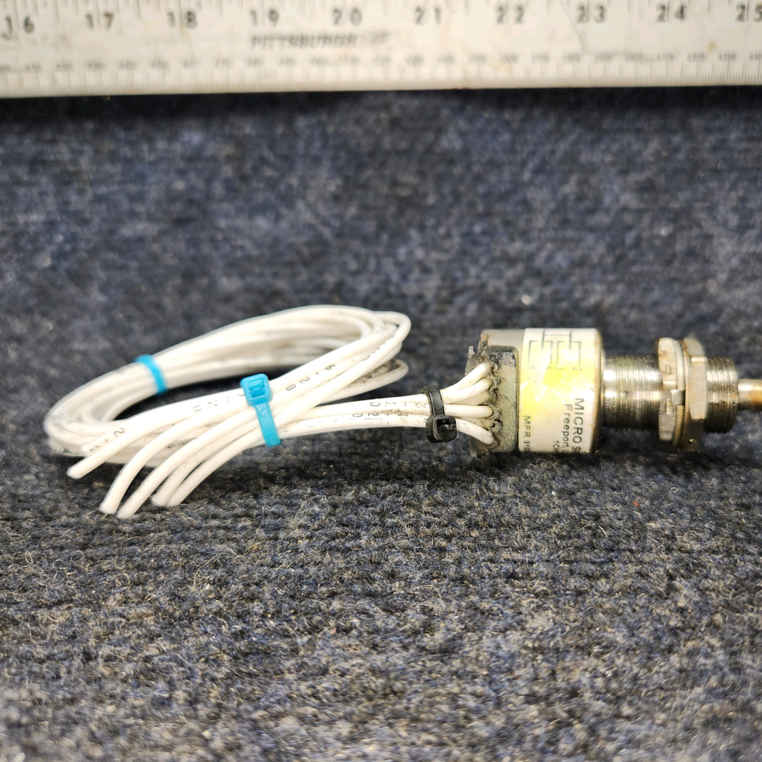 Used aircraft parts for sale, 1CH1-6 Beechcraft A24R Micro Switch Gear Limit Switch