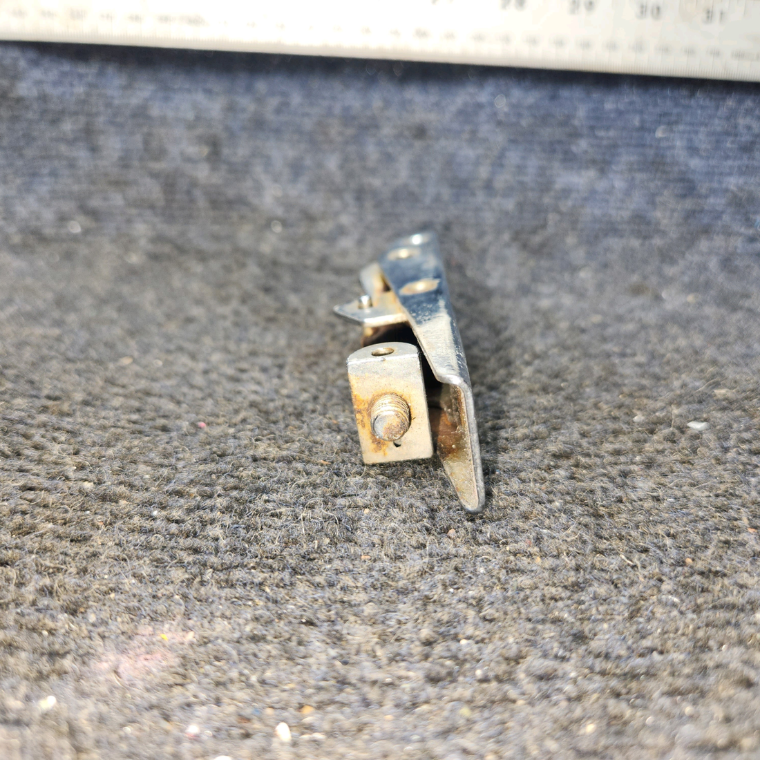 Used aircraft parts for sale, 60384013 Beechcraft 95-55B Nose Baggage Door Latch Assembly