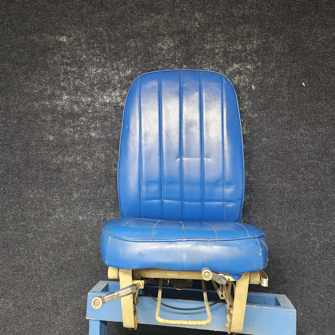 Used aircraft parts for sale, 0514142-1 cessna 172N Infinite Adjust Pilot Front Seat Assembly