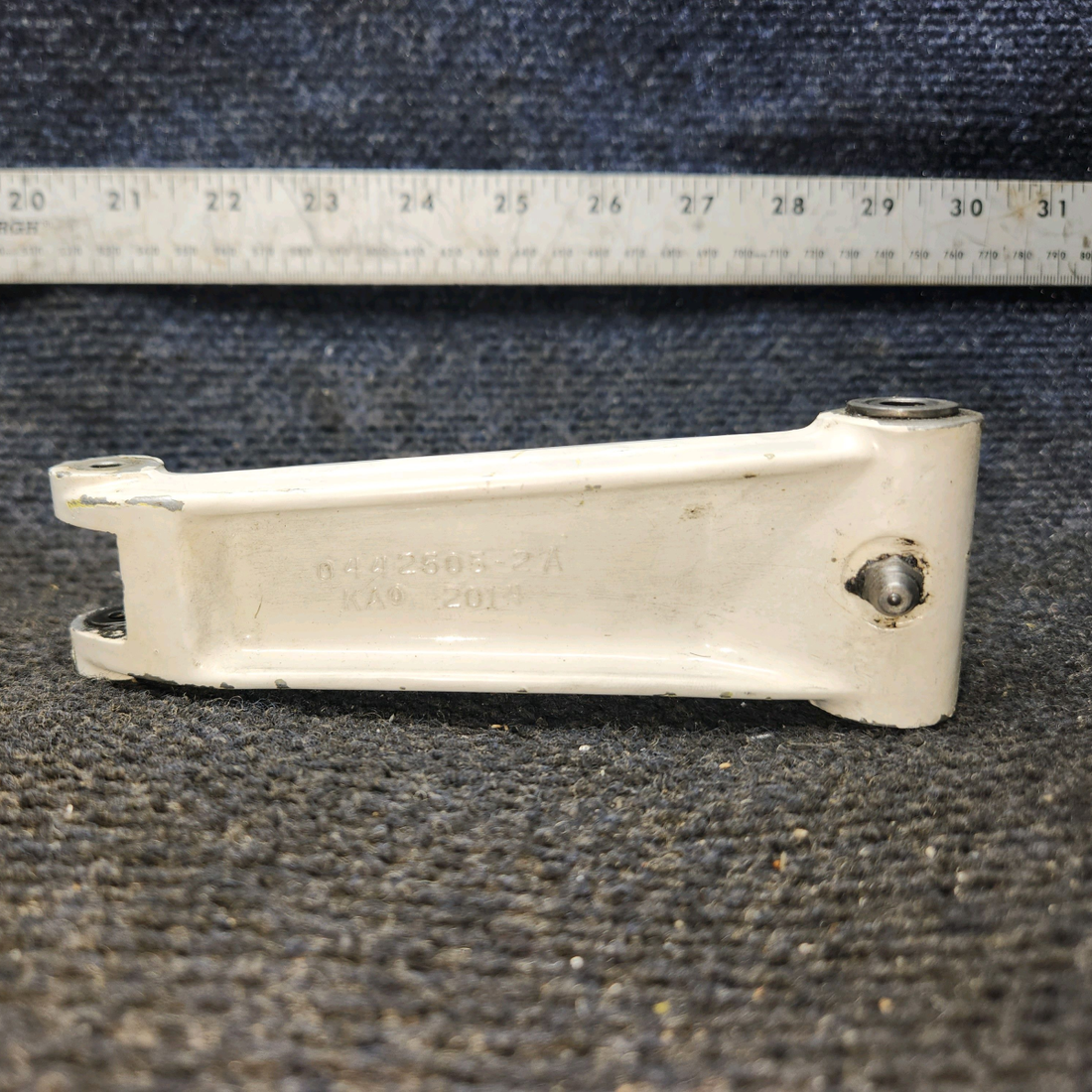 Used aircraft parts for sale, 0442506-2 cessna 150G Nose Gear Lower Torque Link Assembly