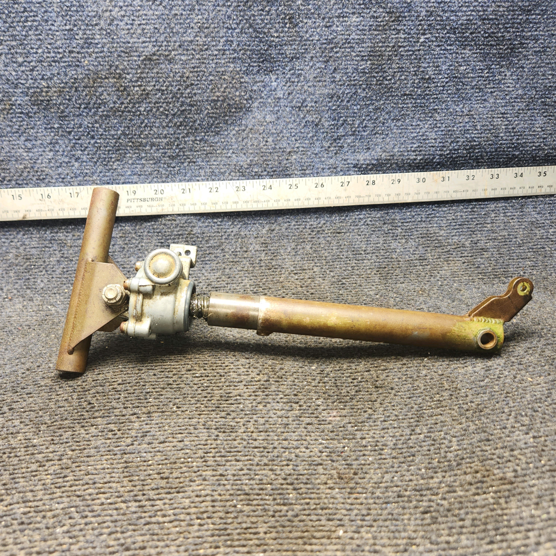 Used aircraft parts for sale, C301002-0301 Cessna 172F Flap Actuator