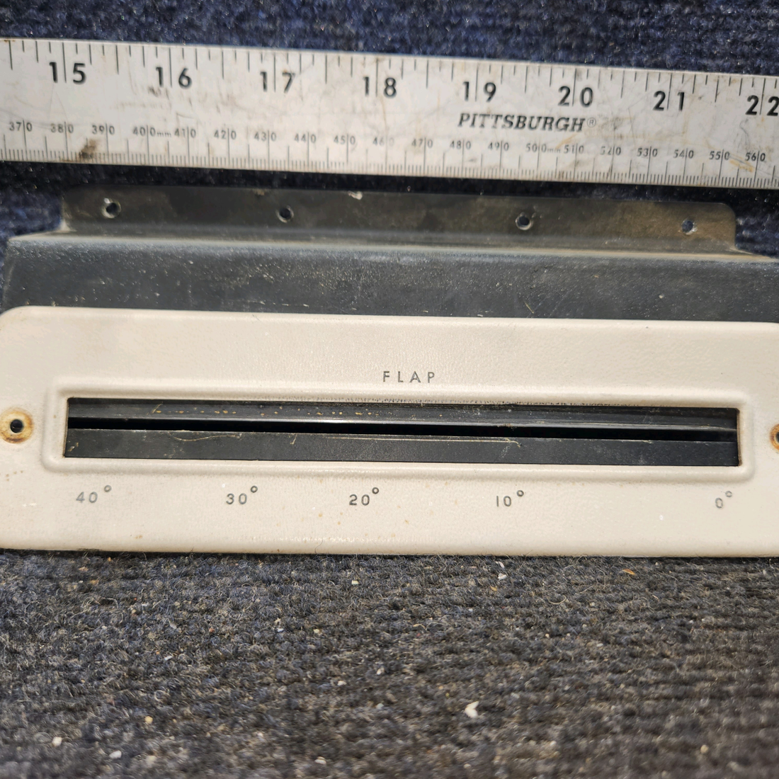 Used aircraft parts for sale, 0413417-3 cessna 150G Flap Position Indicator Cover