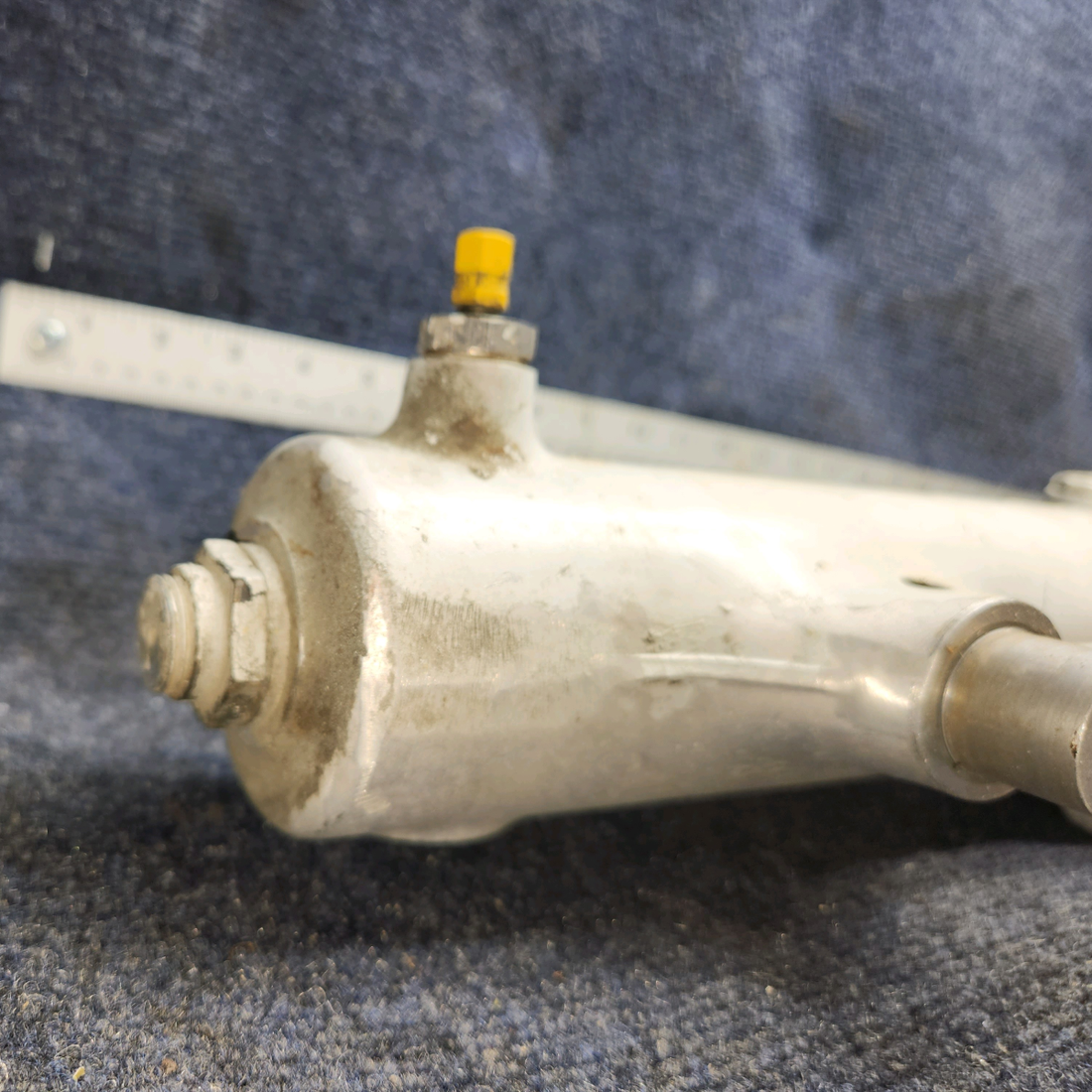 Used aircraft parts for sale, 96766-017 Piper PA32RT-300 Main Gear Strut Assembly with Torque Links - RH