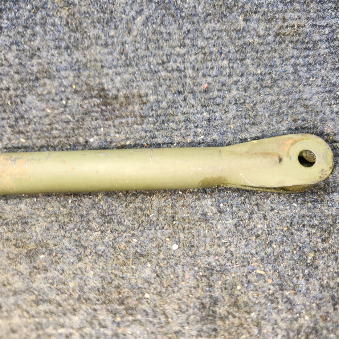 Used aircraft parts for sale, 0460116-1 cessna 150G Elevator Control Rod